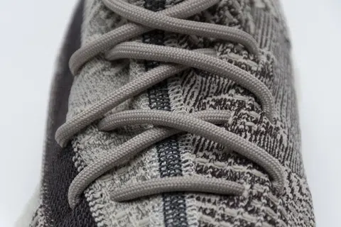 Yeezy Boost 350 V2 Zyon – photo 9