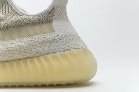 Yeezy Boost 350 V2 Abez – photo 9