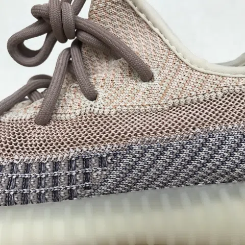 Yeezy Boost 350 V2 Ashpea – photo 10