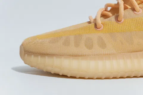 Yeezy Boost 350 V2 Apricot/Cream/Orange – photo 9