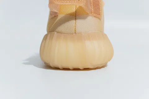 Yeezy Boost 350 V2 Apricot/Cream/Orange – photo 5