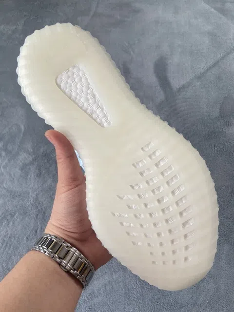 Yeezy Boost 350 V2 Mono Ice – photo 7