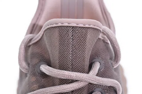 Yeezy Boost 350 V2 Mono Mist – photo 6