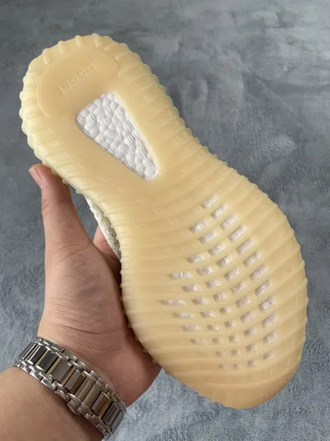 Yeezy Boost 350 V2 Aurora – photo 10