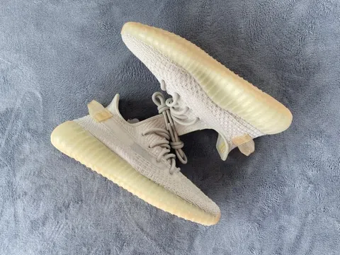 Yeezy Boost 350 V2 Aurora – photo 7