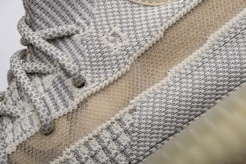 Yeezy Boost 350 Lundmark – photo 11