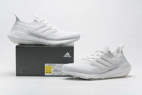 adidas Ultraboost 21 Triple White – photo 12