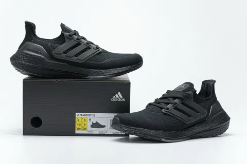 adidas Ultraboost 21 Triple Black – photo 12