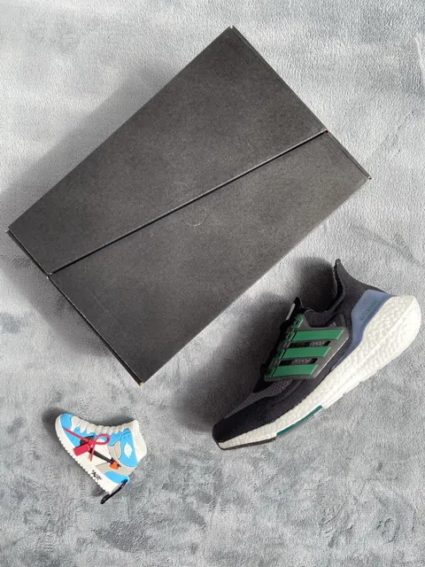 adidas Ultraboost 21 Black/Grey/Green – photo 9