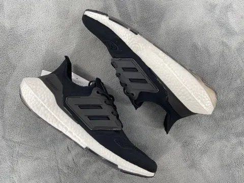adidas Ultraboost 22 Black/White – photo 5