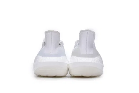 adidas Ultraboost 22 Triple White – photo 6