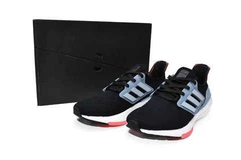 adidas Ultraboost 22 Sky Blue/Pink – photo 12