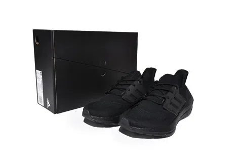 adidas Ultraboost 22 Triple Black – photo 10