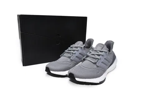 adidas Ultraboost 22 Grey/White – photo 12