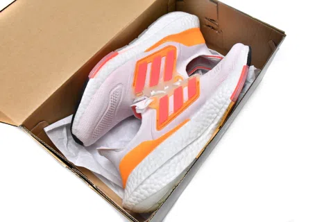 adidas Ultraboost 22 Pink/Orange – photo 12