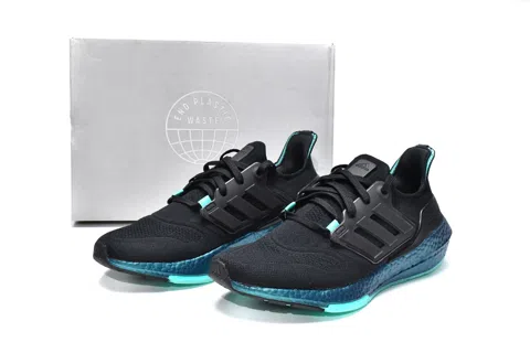 adidas Ultraboost 22 Black Chameleon – photo 11