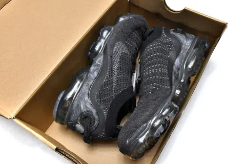Nike Air VaporMax Black – photo 12