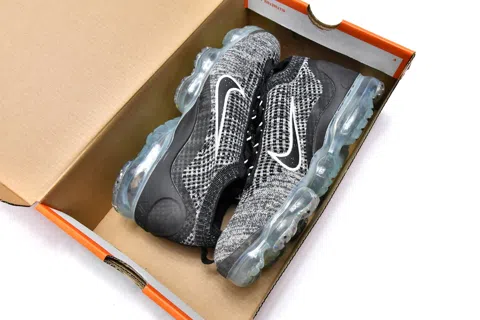 Nike Air VaporMax Oreo – photo 12