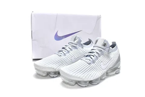 Nike Air VaporMax Triple White – photo 11