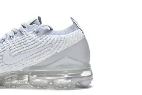 Nike Air VaporMax Triple White – photo 3