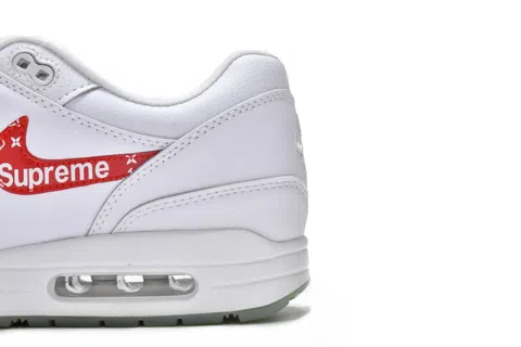 Supreme x Nike Air Max 1 White/Red – photo 3