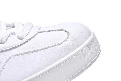 Gucci x adidas Gazelle Bee – photo 10