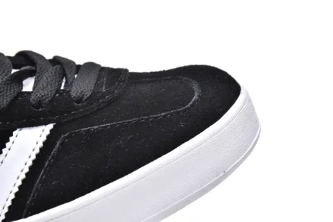 Gucci x adidas Gazelle Black/White – photo 8