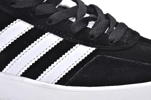 Gucci x adidas Gazelle Black/White – photo 9