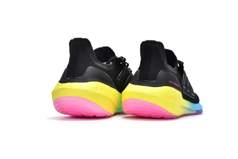 adidas Ultraboost 22 Black/Yellow – photo 6