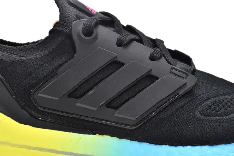 adidas Ultraboost 22 Black/Yellow – photo 4