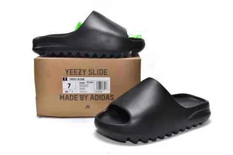 Yeezy Slide Black/Grey – photo 10