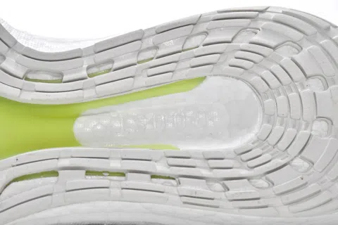 adidas Ultraboost 22 White/Black Graffiti – photo 7