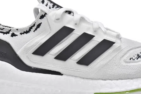 adidas Ultraboost 22 White/Black Graffiti – photo 4