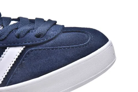 Gucci x adidas Gazelle Navy – photo 8