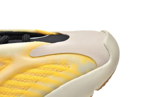 Yeezy 700 V3 White/Yellow – photo 9
