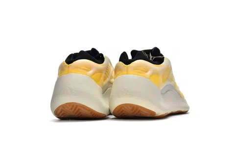Yeezy 700 V3 White/Yellow – photo 4