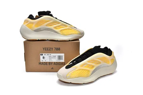 Yeezy 700 V3 White/Yellow – photo 12
