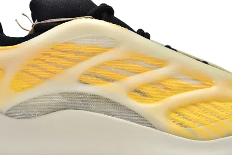 Yeezy 700 V3 White/Yellow – photo 8