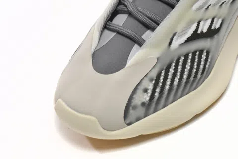Yeezy 700 V3 Grey/Green – photo 3