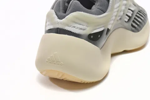 Yeezy 700 V3 Grey/Green – photo 8