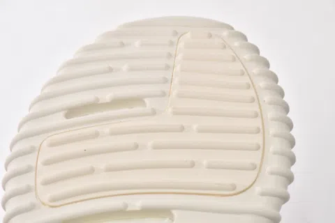 Yeezy Boost 350 Turtle Dove – photo 7