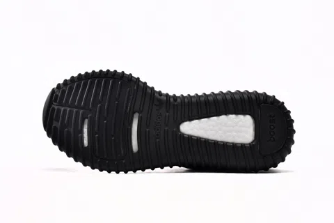 Yeezy Boost 350 Black – photo 8
