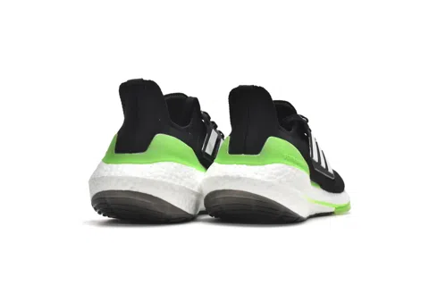 adidas Ultraboost 22 Black/White/Green – photo 4