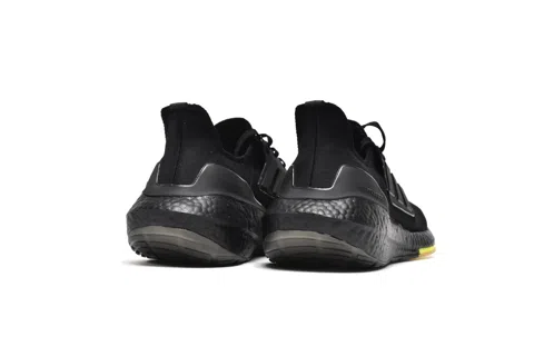 adidas Ultraboost 22 Black/Yellow – photo 5