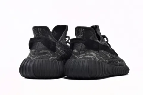 Yeezy Boost 350 V2 Dark Salt – photo 4