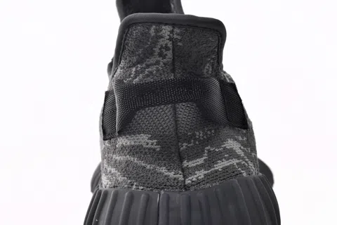 Yeezy Boost 350 V2 Dark Salt – photo 5