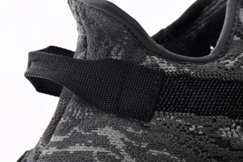 Yeezy Boost 350 V2 Dark Salt – photo 8
