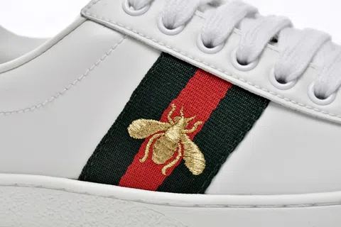 Gucci x adidas Gazelle Bee – photo 6