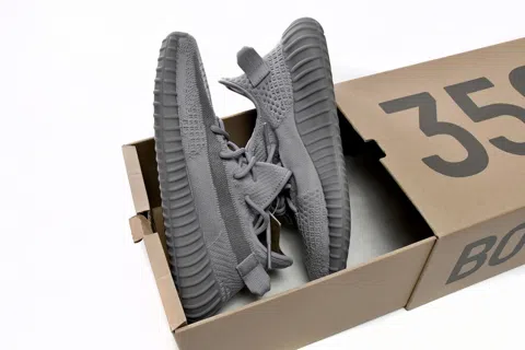 Yeezy Boost 350 V2 Grey – photo 9