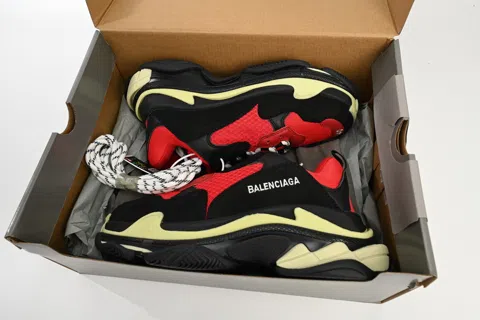 Balenciaga Triple S Black/Red/Grey – photo 11